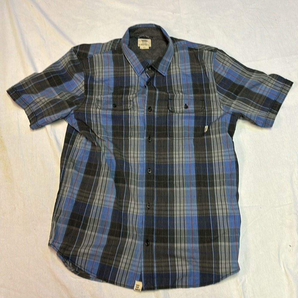 Vans Classic Fit Men’s Plaid Button Up Shirt 100% Cotton Size Medium